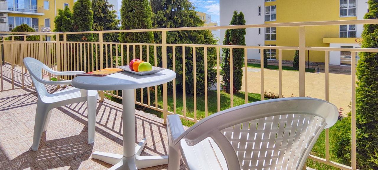 Crown And Imperial Apartments Sveti Vlas Exterior foto
