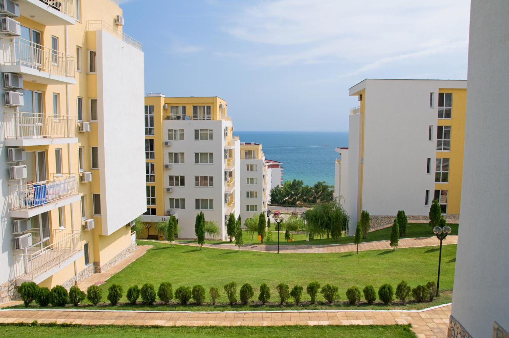 Crown And Imperial Apartments Sveti Vlas Exterior foto