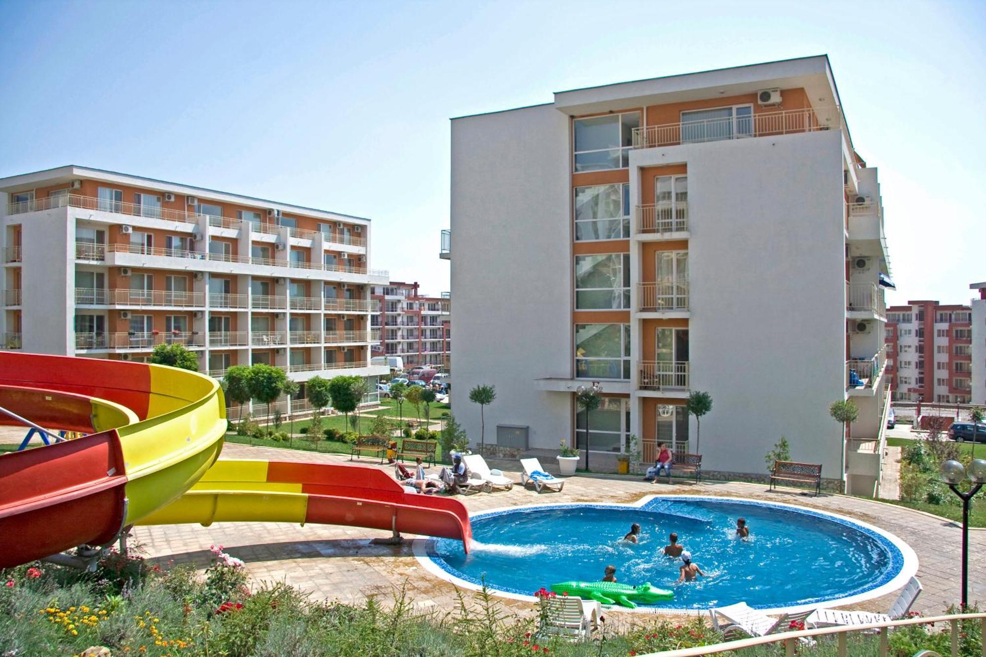 Crown And Imperial Apartments Sveti Vlas Exterior foto