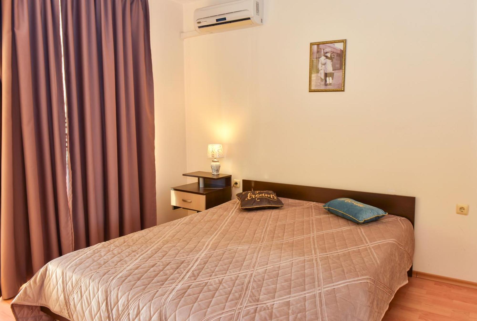 Crown And Imperial Apartments Sveti Vlas Exterior foto