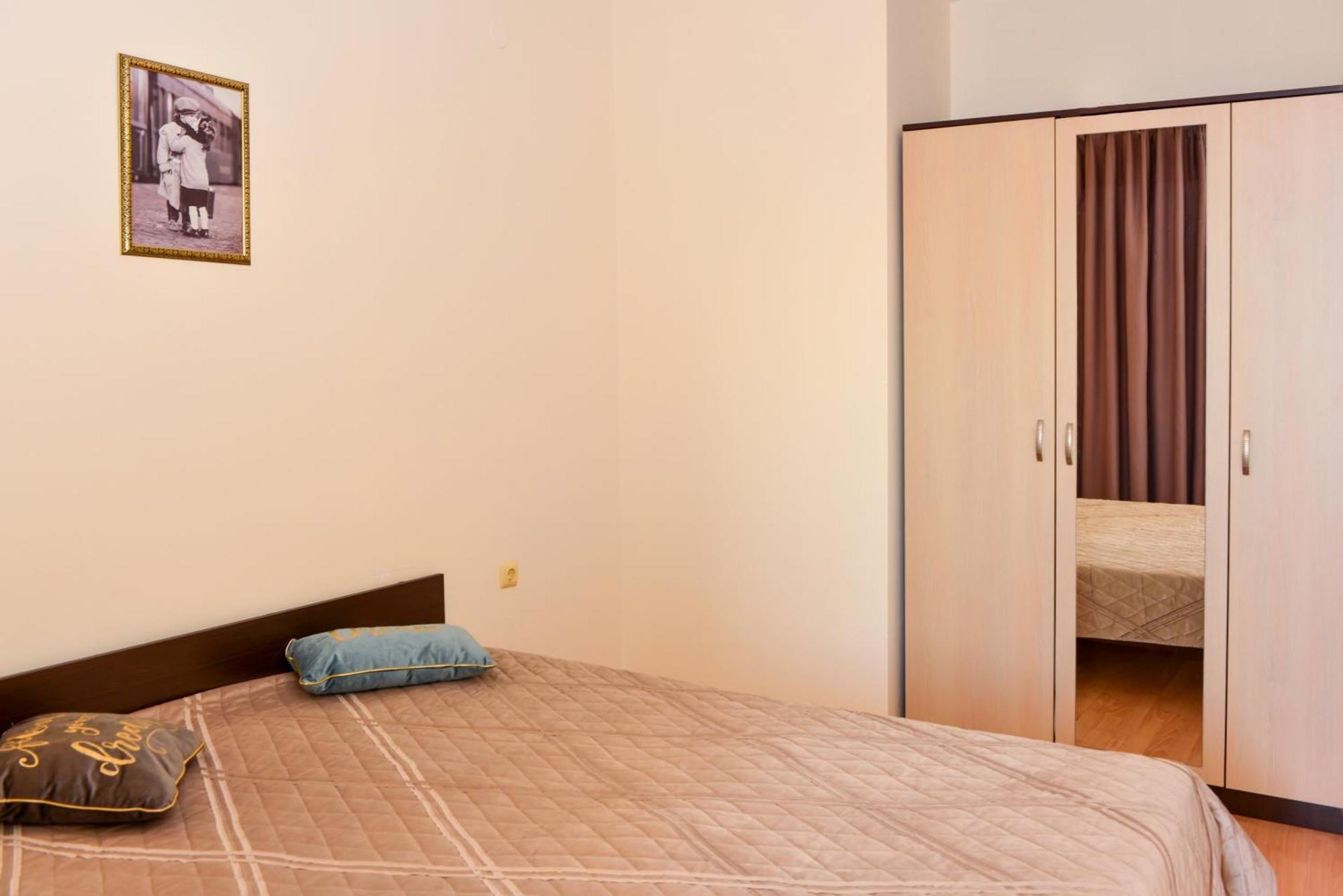 Crown And Imperial Apartments Sveti Vlas Exterior foto