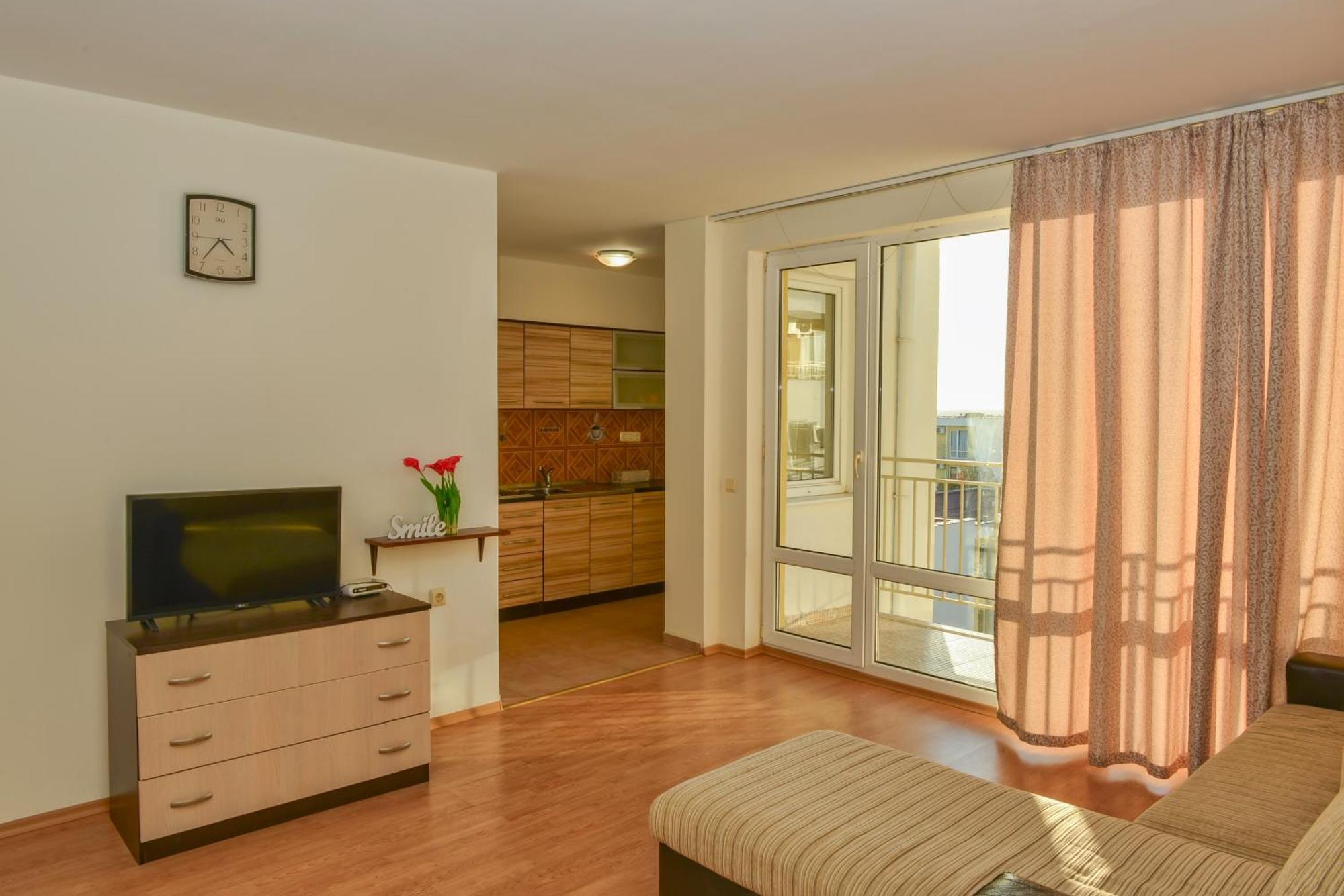 Crown And Imperial Apartments Sveti Vlas Exterior foto