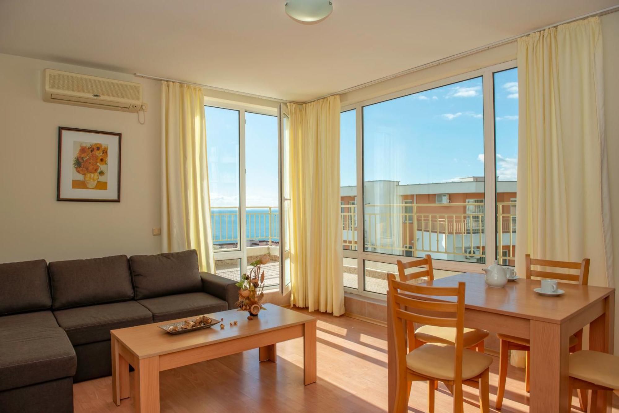 Crown And Imperial Apartments Sveti Vlas Exterior foto