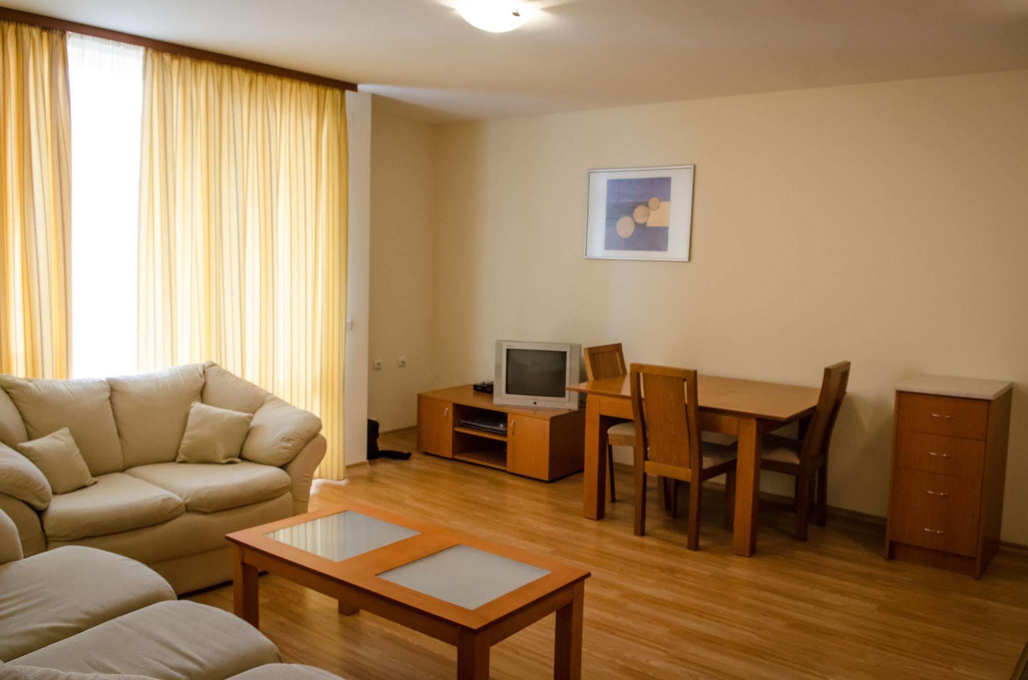 Crown And Imperial Apartments Sveti Vlas Exterior foto
