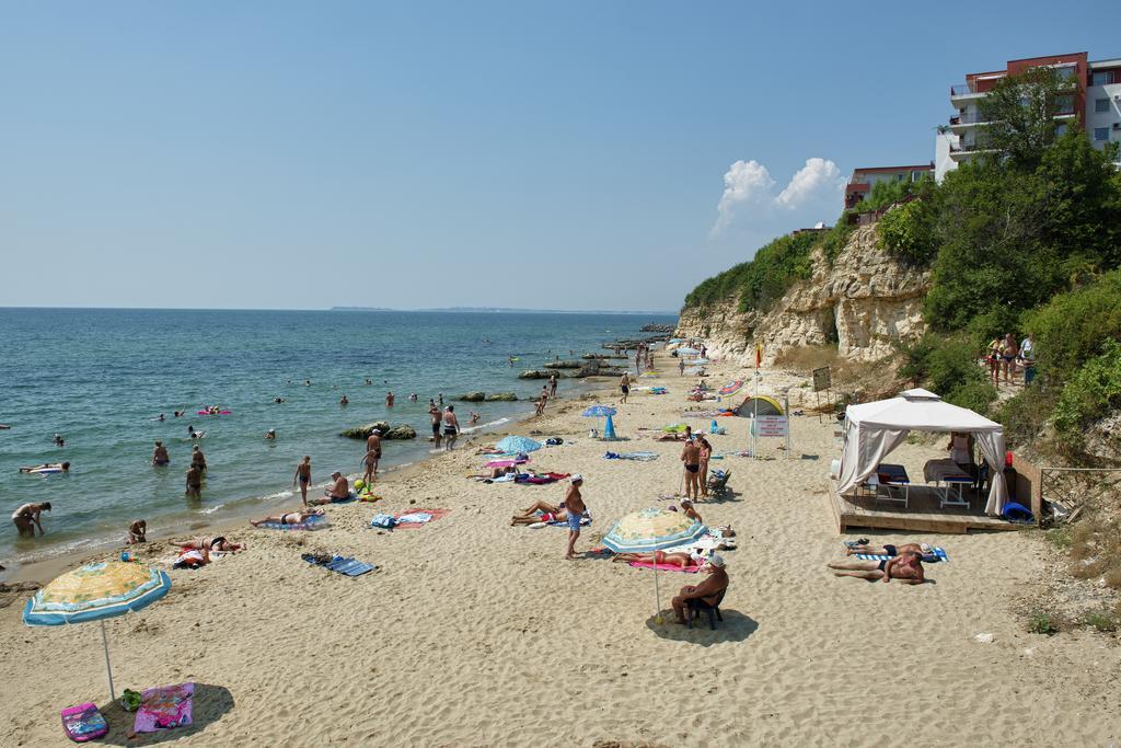 Crown And Imperial Apartments Sveti Vlas Exterior foto