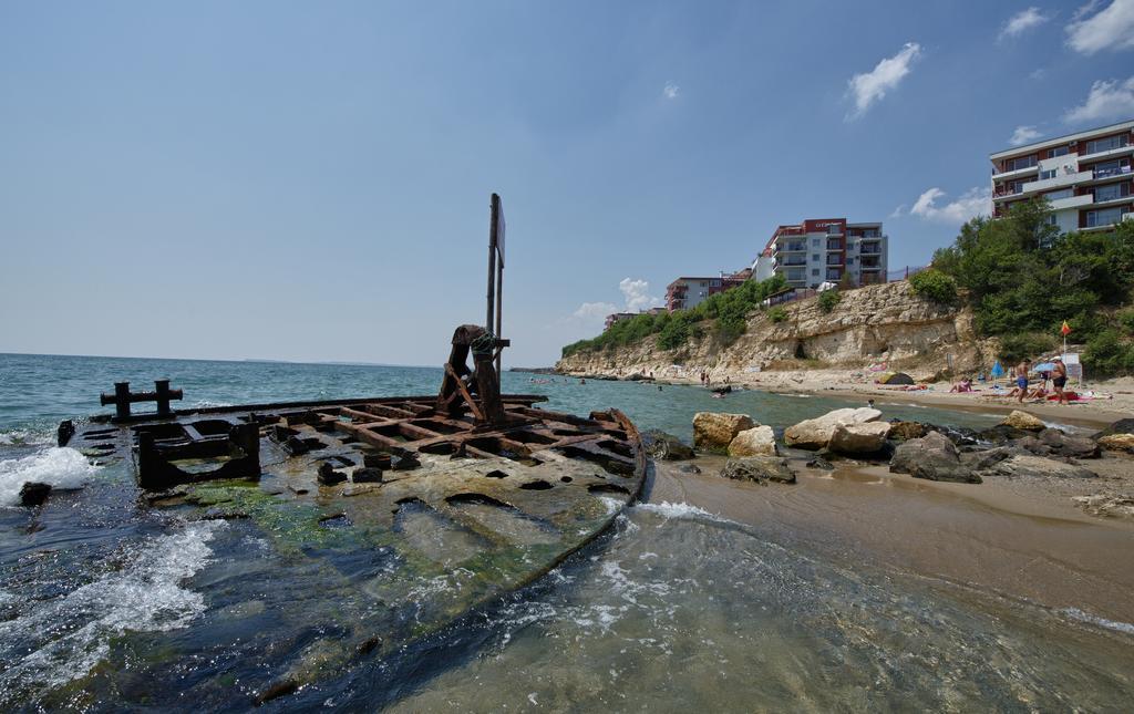 Crown And Imperial Apartments Sveti Vlas Exterior foto